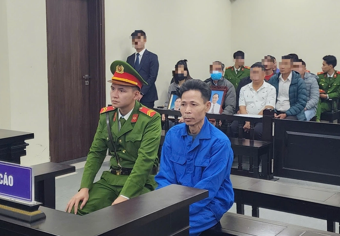 Tình tiết mới vụ đổ xăng đốt quán cà phê khiến 11 người tử vong ở Hà Nội - Ảnh 1.