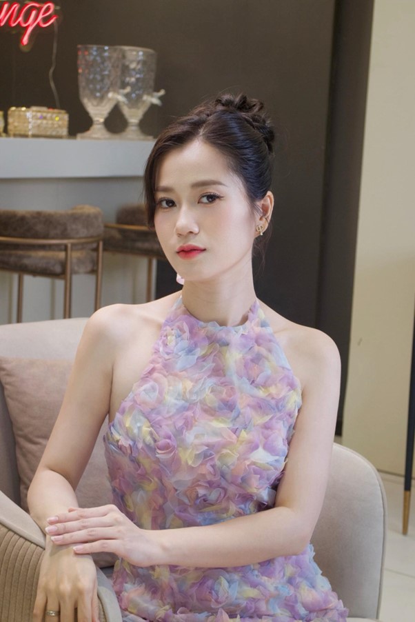 Sắc vóc gây sốt của nữ diễn viên Mang mẹ đi bỏ sau khi giảm 14kg ở tuổi 36 - Ảnh 1.