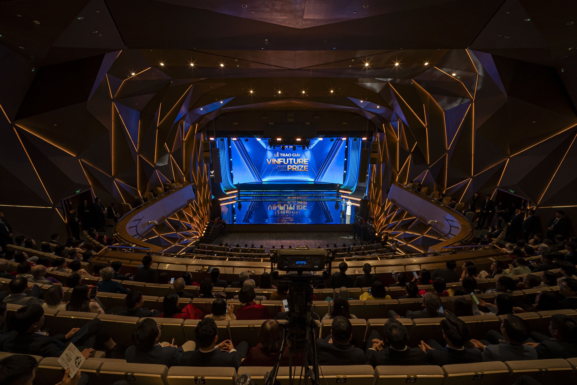 VinFuture 2025 - Vinh danh 4 công trình khoa học “cùng vươn mình – cùng thịnh vượng” - Ảnh 9.