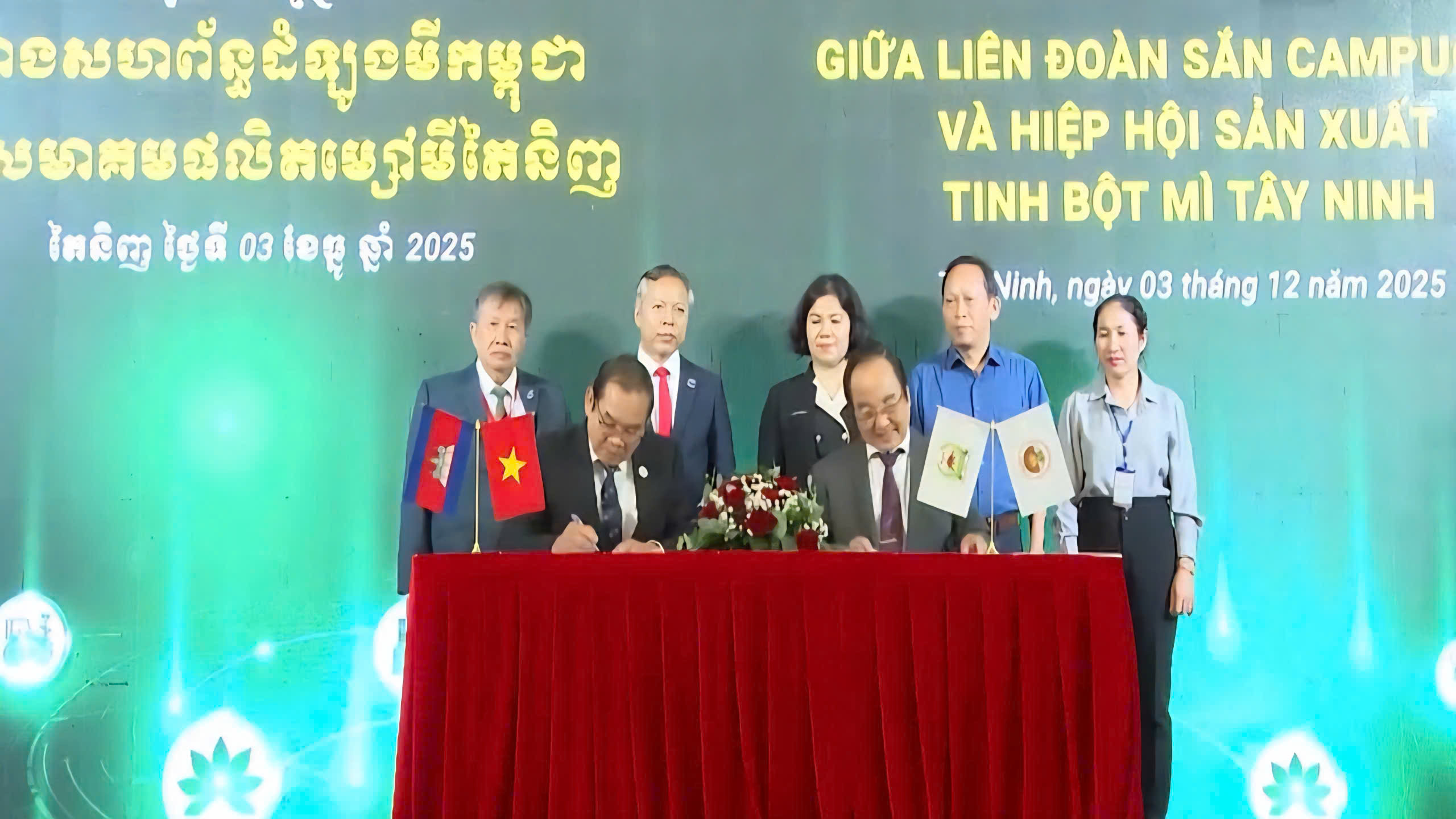 Để nông dân thoát cảnh "bán cả tạ sắn chưa bằng một ngày phụ hồ"- Ảnh 5. Để nông dân thoát cảnh "bán cả tạ sắn chưa bằng một ngày phụ hồ"- Ảnh 5.