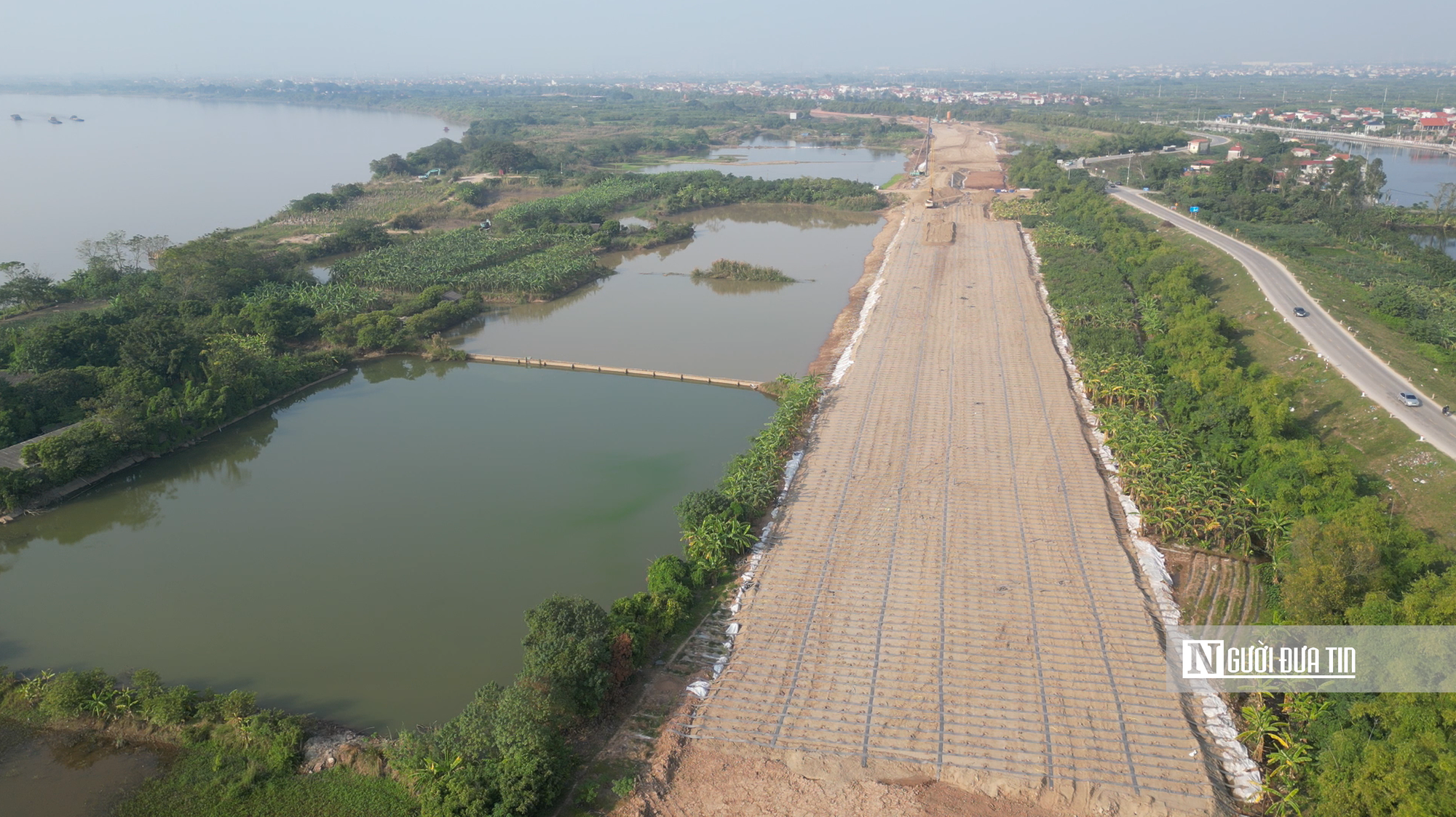 Hưng Yên: Cận cảnh Tuyến đường kết nối di sản dọc sông Hồng gần 10.000 tỷ - Ảnh 1.