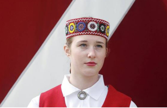 Đất nước thiếu đàn ông, phụ nữ phải đi "thuê chồng" theo giờ- Ảnh 1.