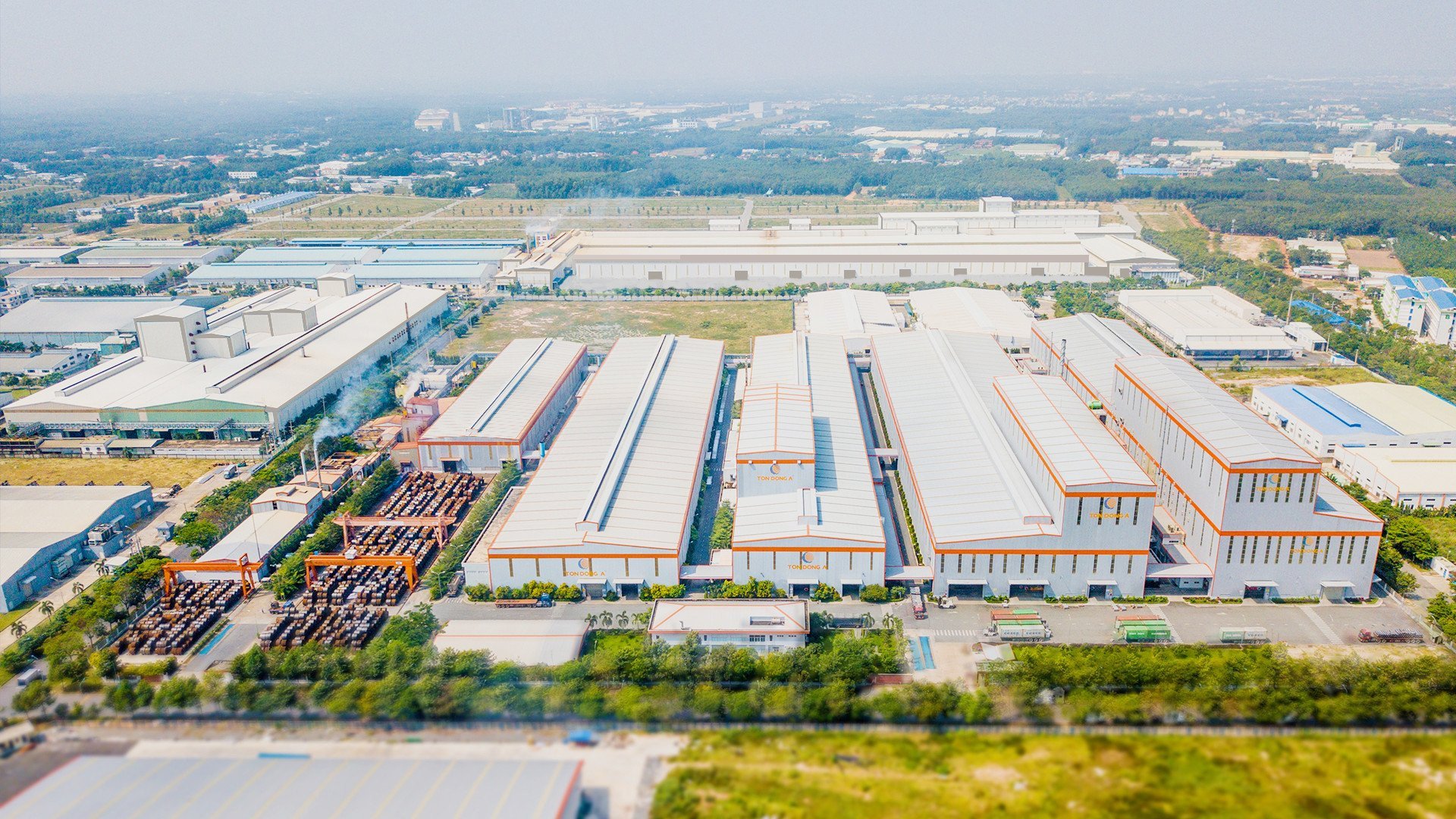 Tôn Đông Á trở lại "đường đua lớn" với kế hoạch niêm yết HoSE- Ảnh 2. Tôn Đông Á trở lại "đường đua lớn" với kế hoạch niêm yết HoSE- Ảnh 2.