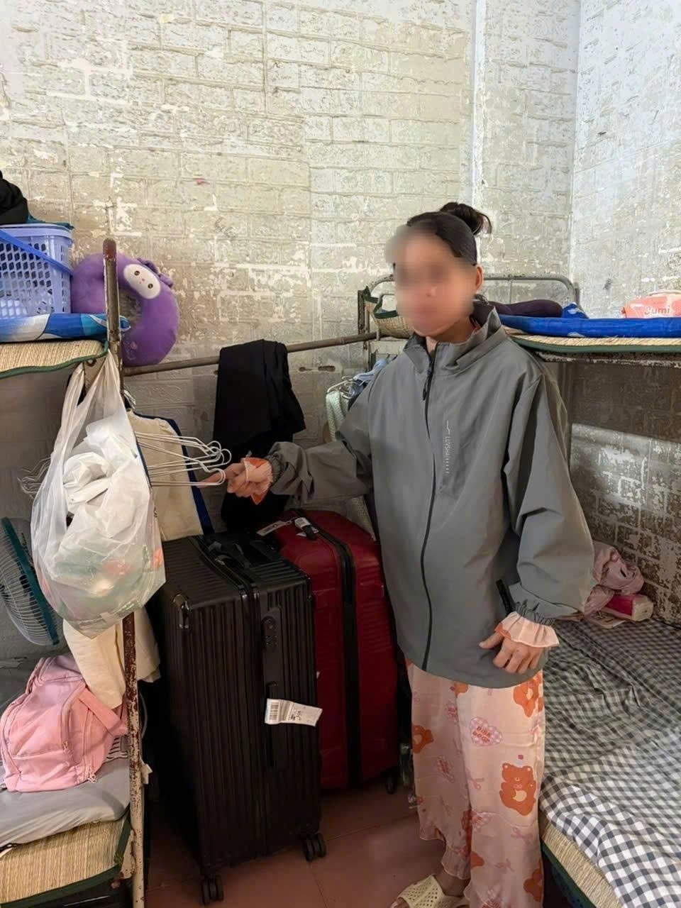 Bắt người phụ nữ lẻn vào ký túc xá trộm tài sản của học sinh Lào- Ảnh 2. Bắt người phụ nữ lẻn vào ký túc xá trộm tài sản của học sinh Lào- Ảnh 2.