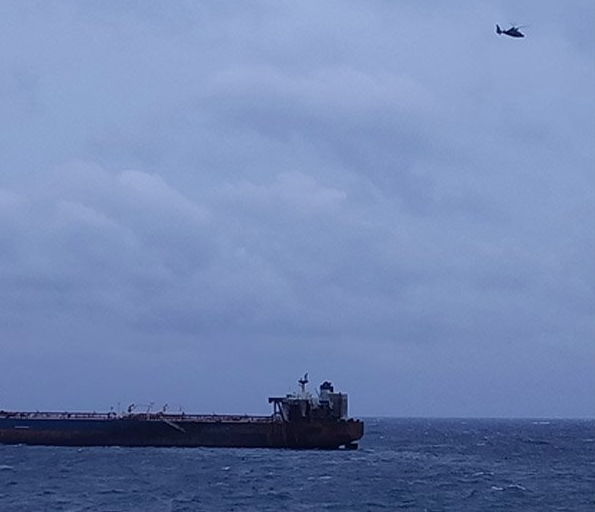 Bị một tàu chở dầu dài 274 mét áp sát bờ biển, Bulgaria lập tức phản ứng- Ảnh 1. Bị một tàu chở dầu dài 274 mét áp sát bờ biển, Bulgaria lập tức phản ứng- Ảnh 1.