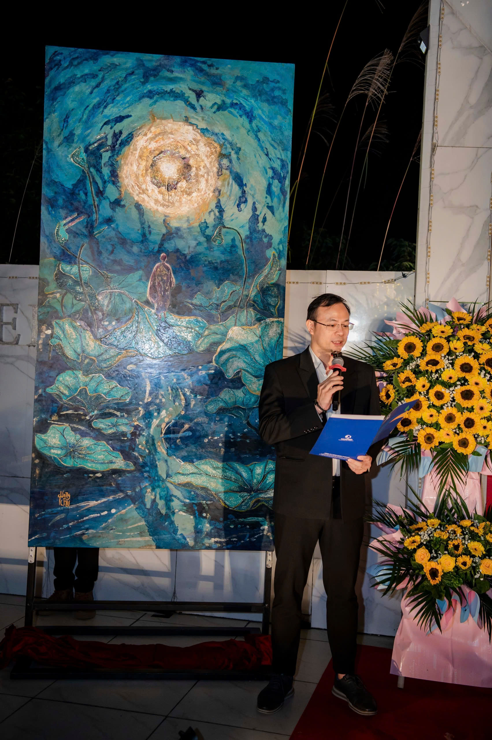 Hoạ sĩ 9X gây sốt với bức sơn mài bán giá 100.000 USD- Ảnh 2. Hoạ sĩ 9X gây sốt với bức sơn mài bán giá 100.000 USD- Ảnh 2.