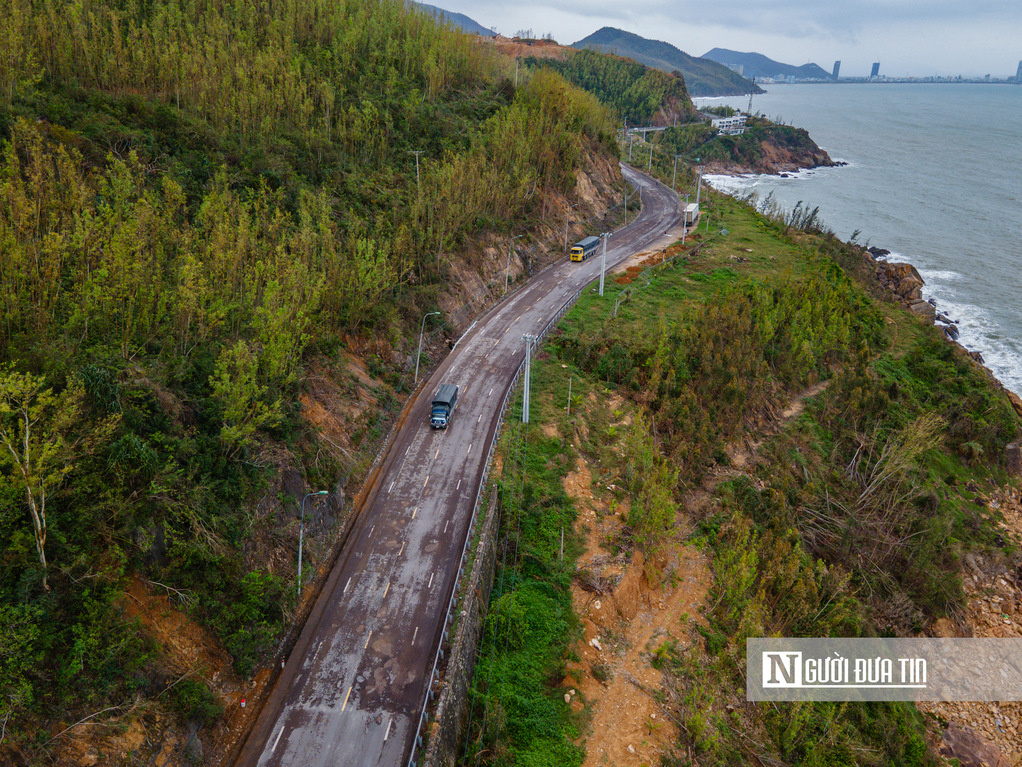 Cung đường du lịch ven biển Gia Lai - Đắk Lắk trồi sụt, chi chít ổ gà, ổ voi- Ảnh 1.