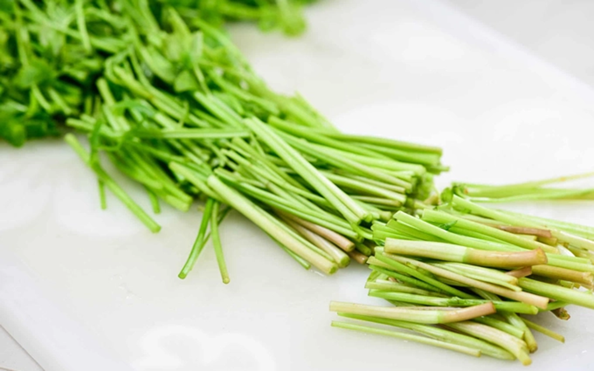 2 loại rau “khoái khẩu” mùa lạnh dễ thành ổ sán, đứng đầu bảng ngoài chợ bán đầy - Ảnh 2.