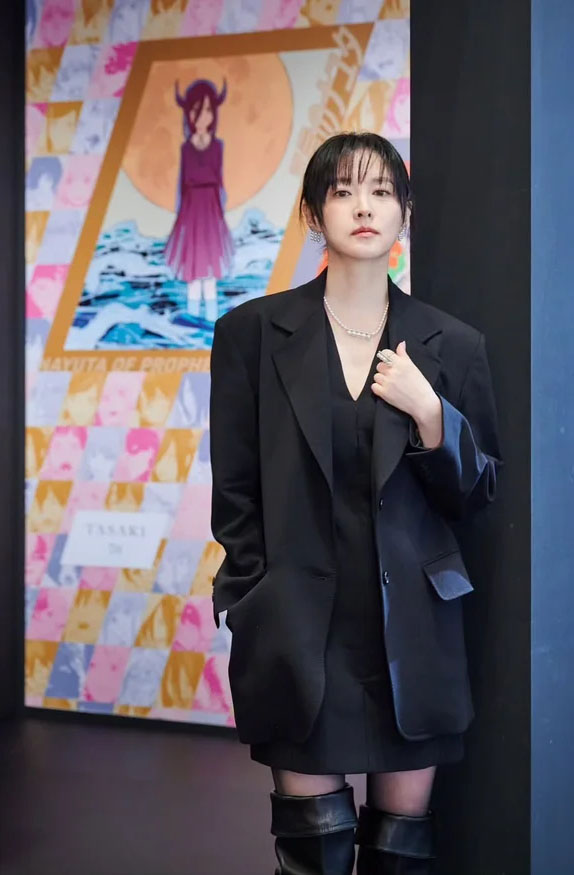 Nữ diễn viên phim "Nàng Dae Jang Geum" gây bất ngờ với nhan sắc trẻ trung ở tuổi U60- Ảnh 4. Nữ diễn viên phim "Nàng Dae Jang Geum" gây bất ngờ với nhan sắc trẻ trung ở tuổi U60- Ảnh 4.