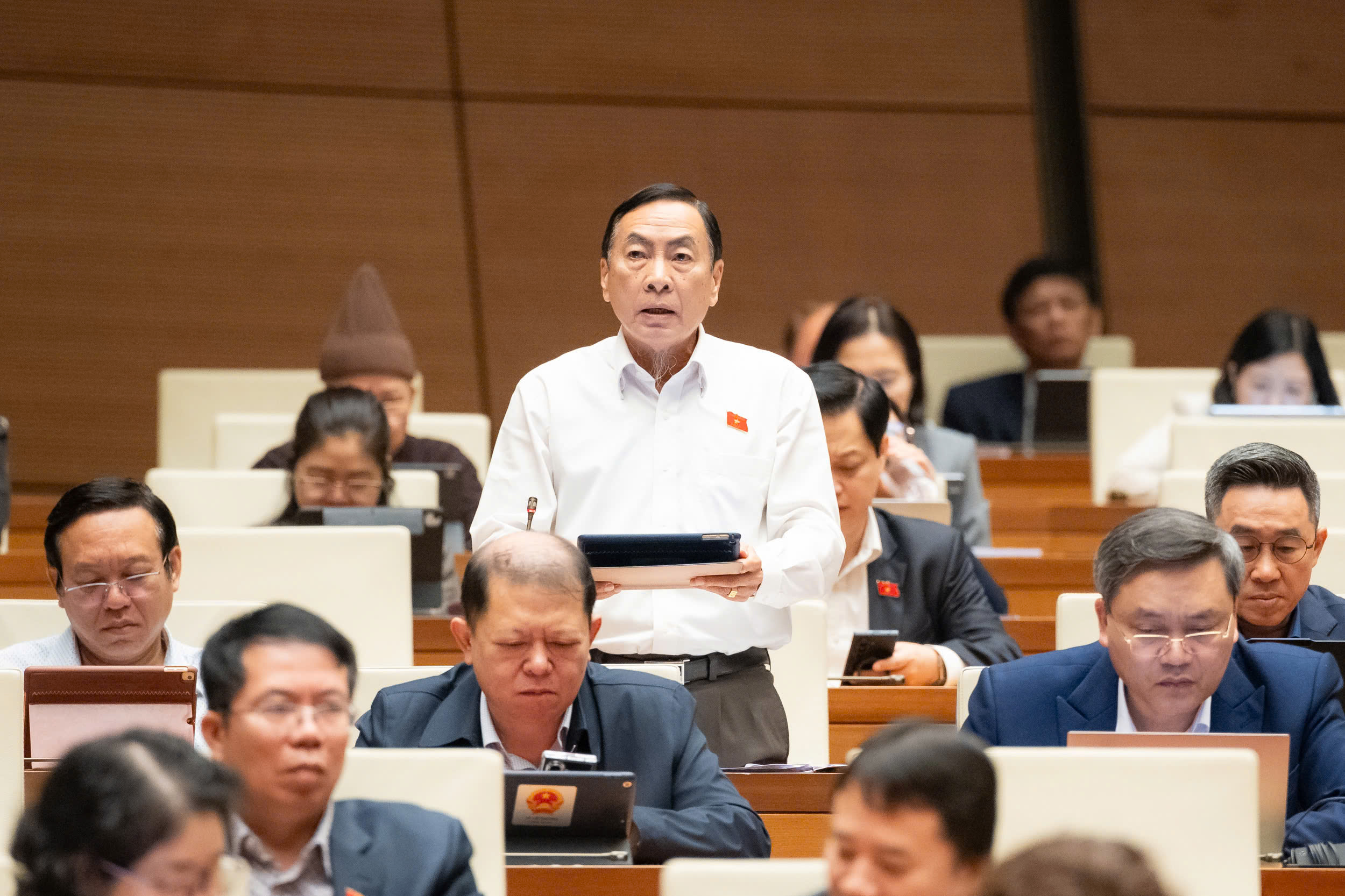 Kiến nghị liên tục mở đợt cao điểm trấn áp các loại tội phạm lừa đảo, dụ dỗ việc nhẹ lương cao- Ảnh 2. Kiến nghị liên tục mở đợt cao điểm trấn áp các loại tội phạm lừa đảo, dụ dỗ việc nhẹ lương cao- Ảnh 2.