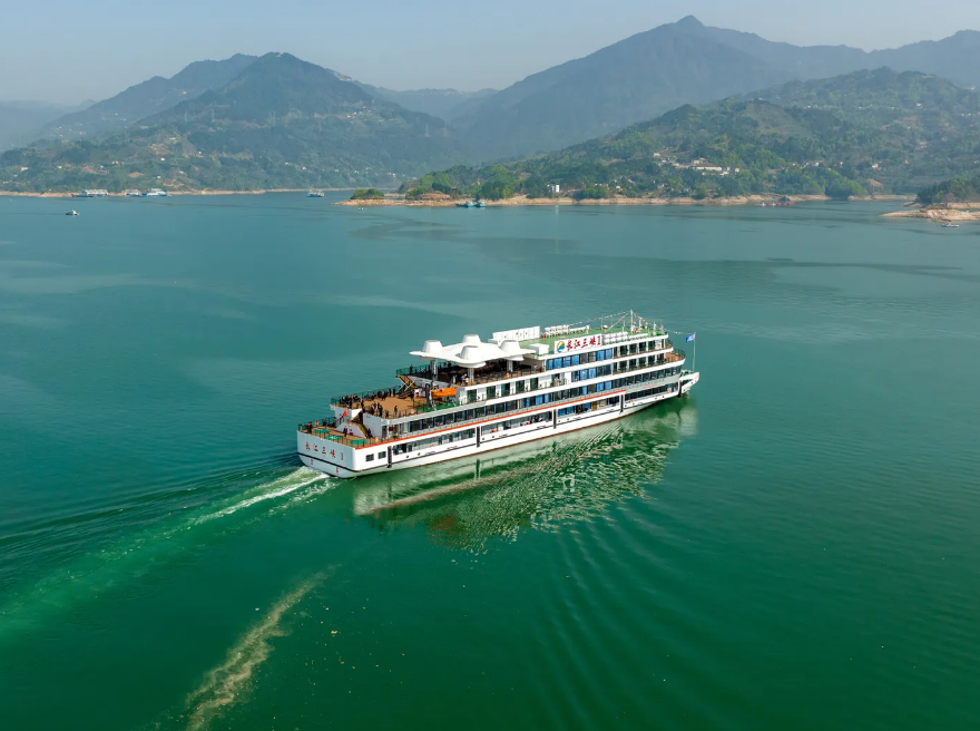 Dự báo thời điểm tàu chạy hoàn toàn bằng điện sẽ chinh phục biển khơi - Ảnh 1.