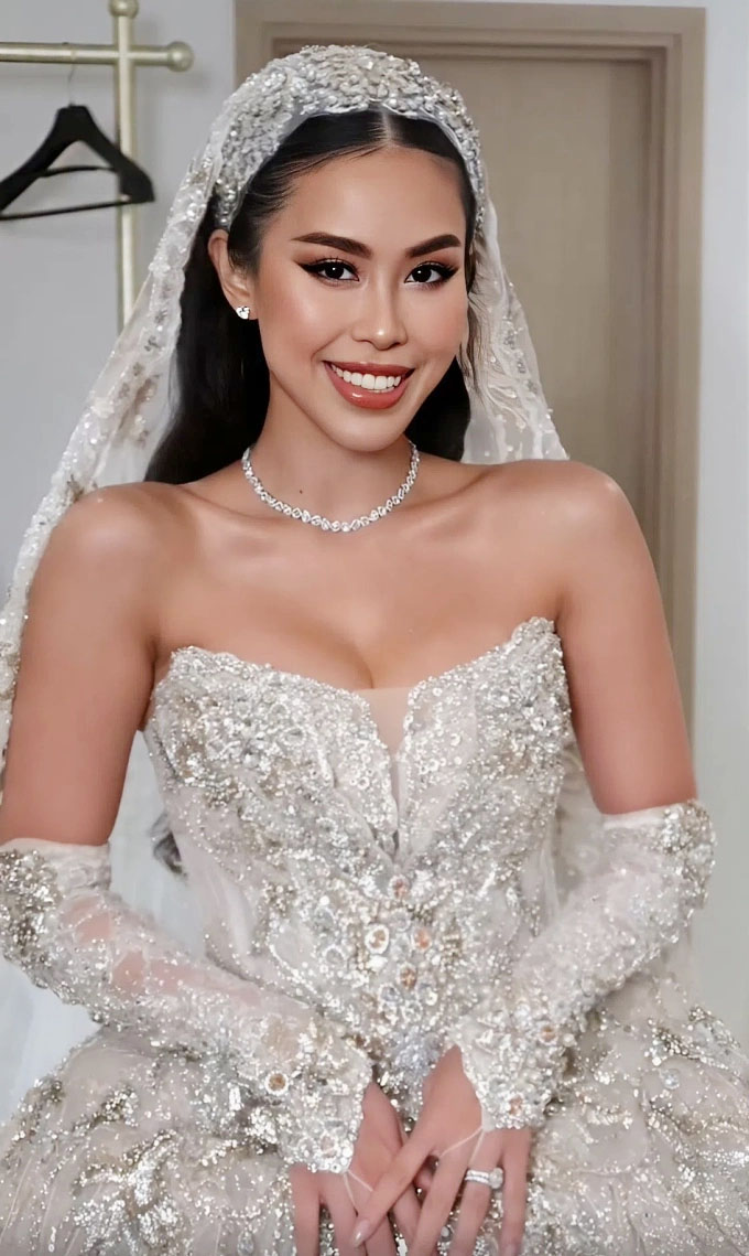 Cô dâu Tiên Nguyễn diện váy cưới đính hàng nghìn viên đá quý - Ảnh 2.