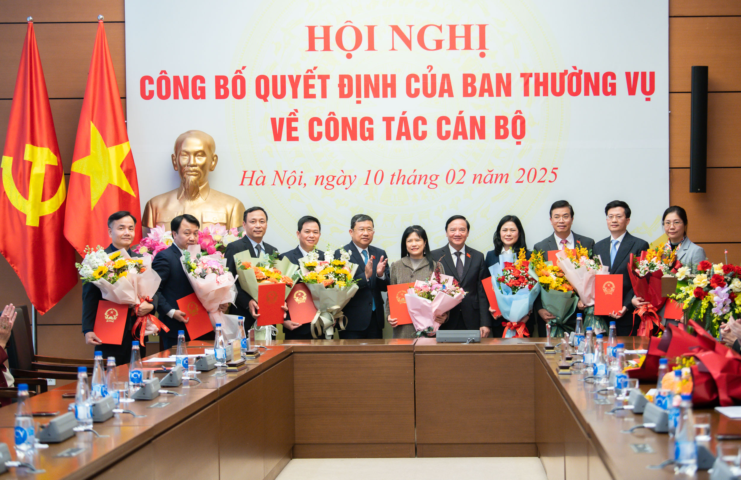 Công bố quyết định của Ban Thường vụ Đảng ủy Quốc hội về công tác cán bộ- Ảnh 2.