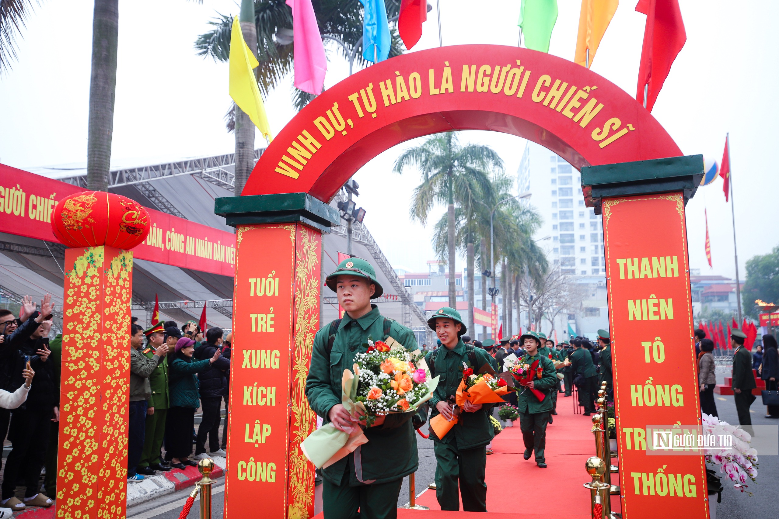 4.400 thanh niên Hà Nội hào hứng lên đường nhập ngũ- Ảnh 7.