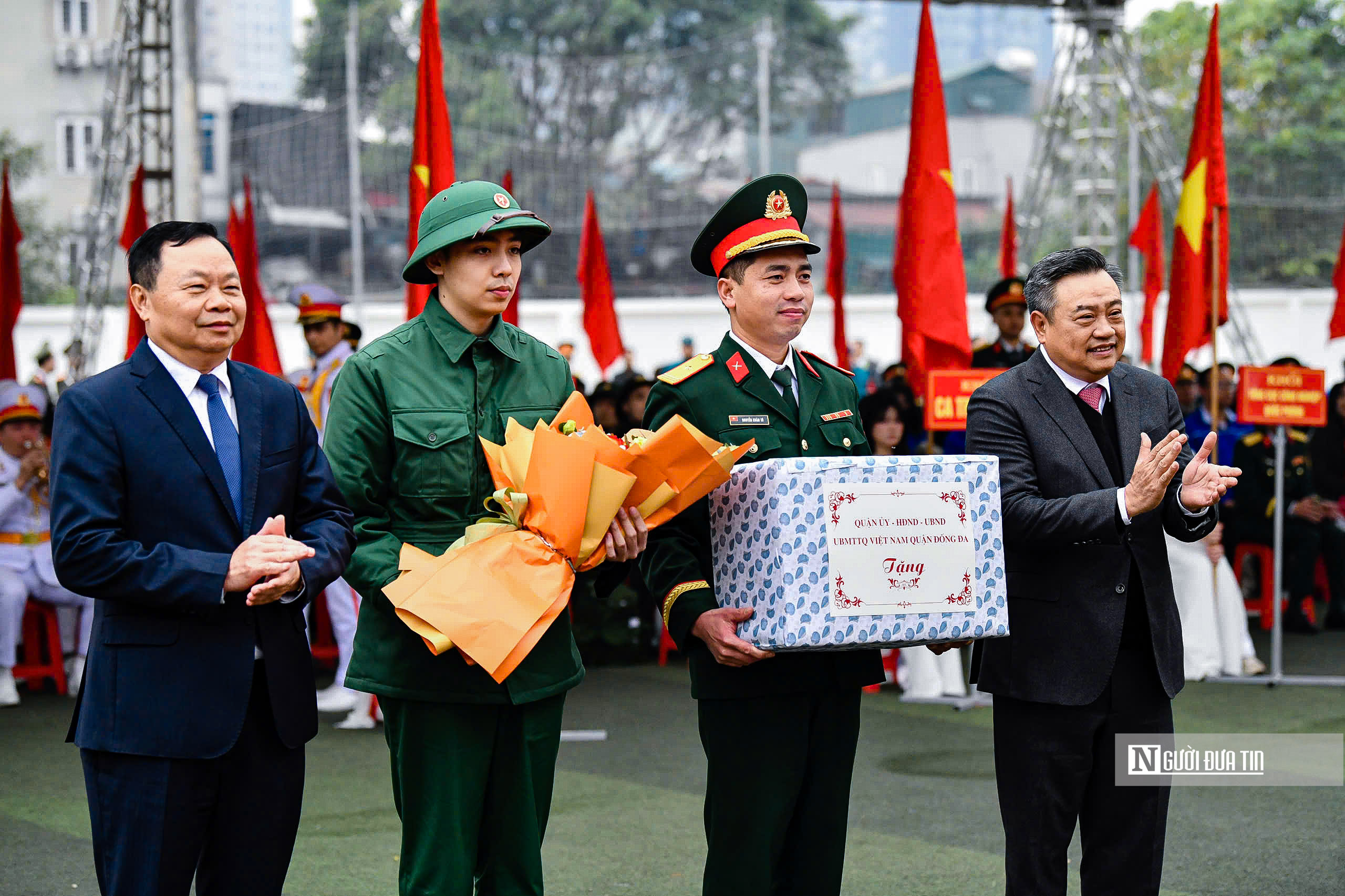 4.400 thanh niên Hà Nội hào hứng lên đường nhập ngũ- Ảnh 14.