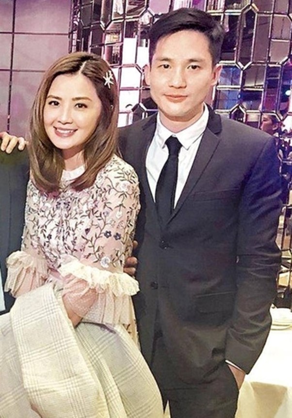 Nữ ca sĩ nổi tiếng quay lại với thiếu gia sòng bạc, sau hơn một năm chia tay- Ảnh 1. Nữ ca sĩ nổi tiếng quay lại với thiếu gia sòng bạc, sau hơn một năm chia tay- Ảnh 1.