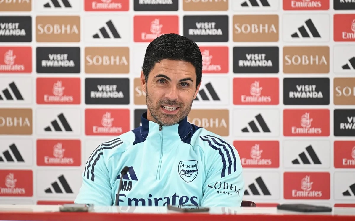 HLV Mikel Arteta xác nhận Arsenal có thể chiêu mộ một tiền đạo tự do. (Nguồn: Getty Images)