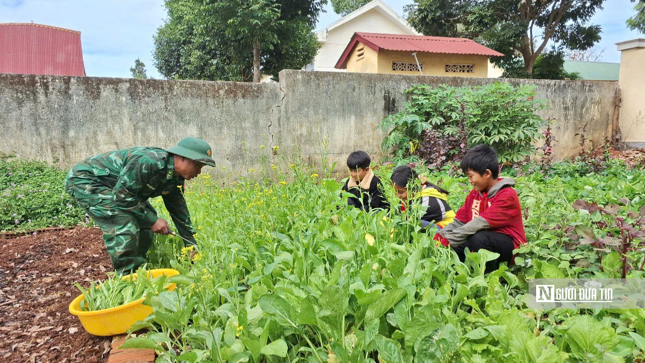 Hành trình ươm mầm xanh cho học sinh vùng biên- Ảnh 1.