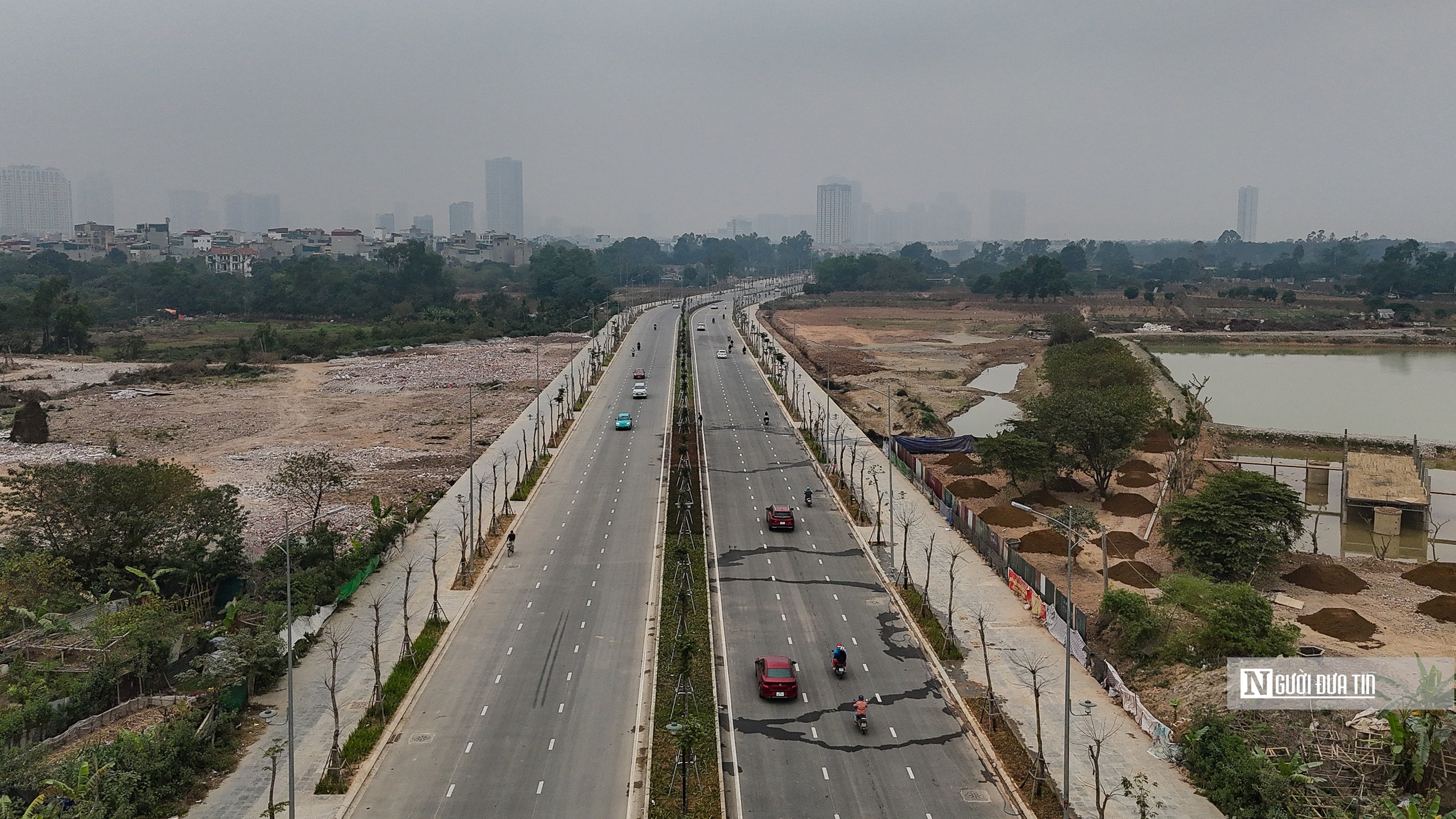 Thực hư thông tin loạt cây xanh có dấu hiệu chết khô trên tuyến đường hơn 700 tỷ đồng- Ảnh 1.