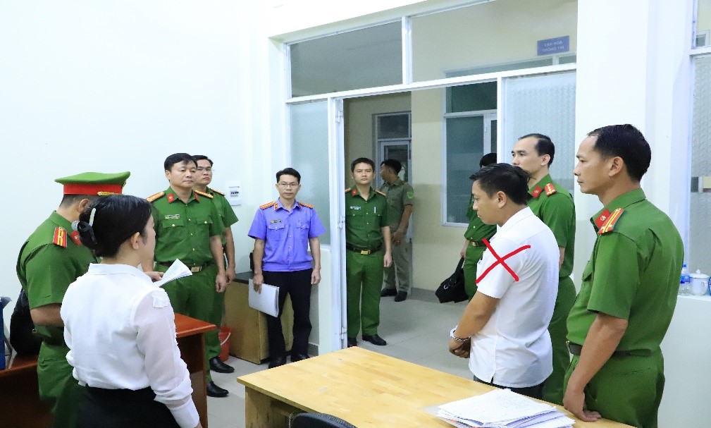 Khởi tố, bắt giam một cán bộ địa chính xây dựng phường Khởi tố, bắt giam một cán bộ địa chính xây dựng phường