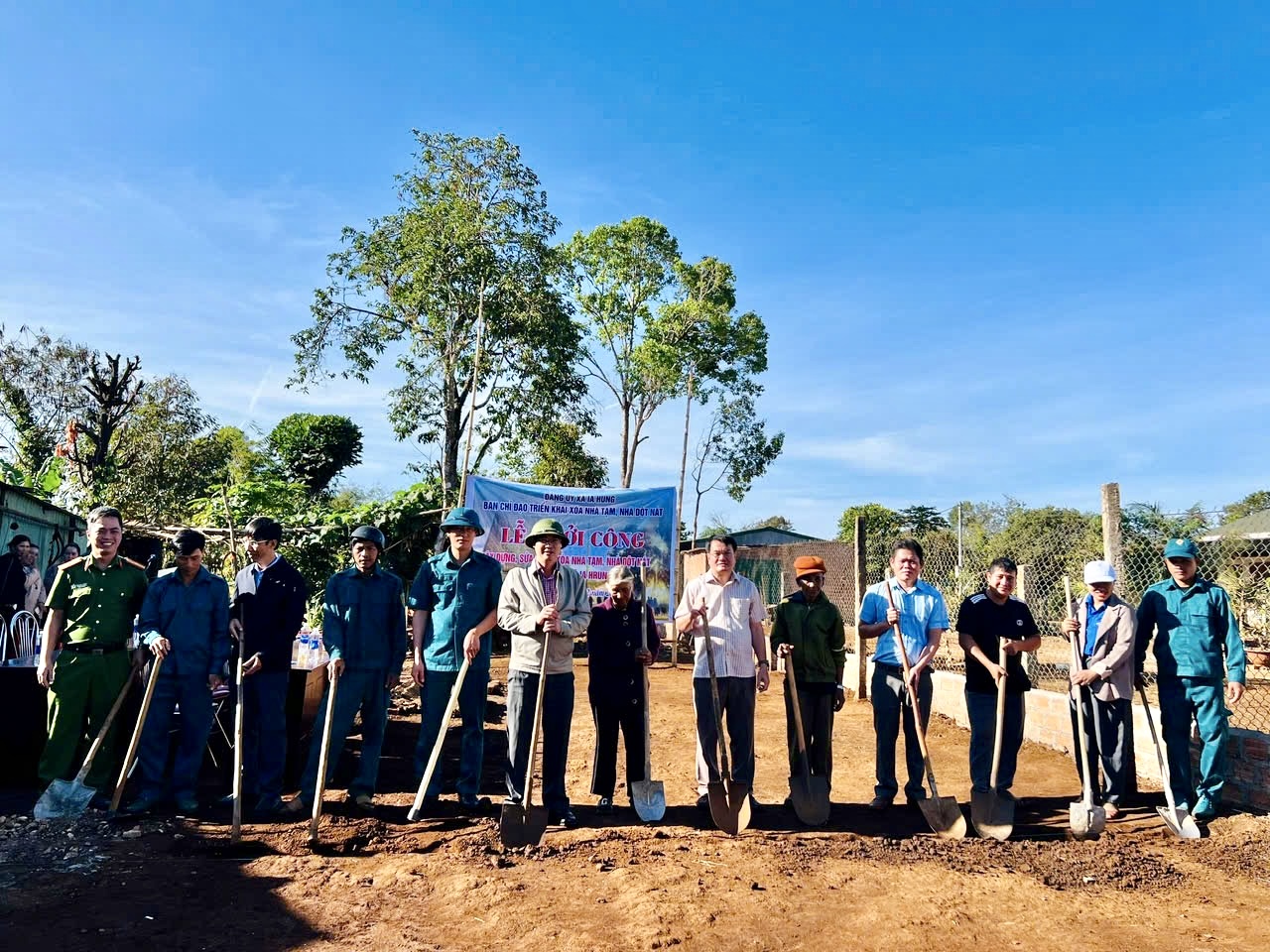 Lãnh đạo tỉnh Gia Lai: Xóa nhà tạm, dột nát phải công khai, minh bạch không để thất thoát, lãng phí- Ảnh 2.