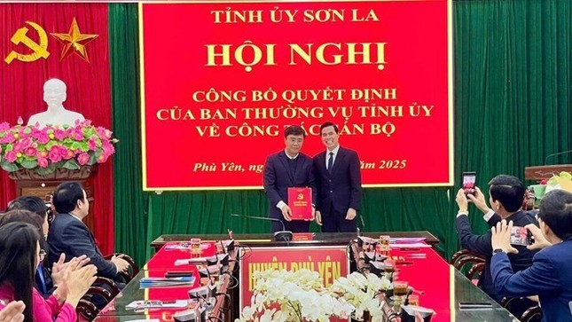 Giám đốc Sở Xây dựng Sơn La làm Bí thư Huyện ủy Phù Yên
- Ảnh 1.