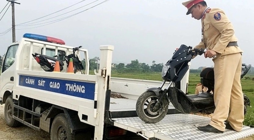 Vi phạm giao thông nhưng bỏ lại xe, không nộp phạt, bị xử lý thế nào?- Ảnh 1.