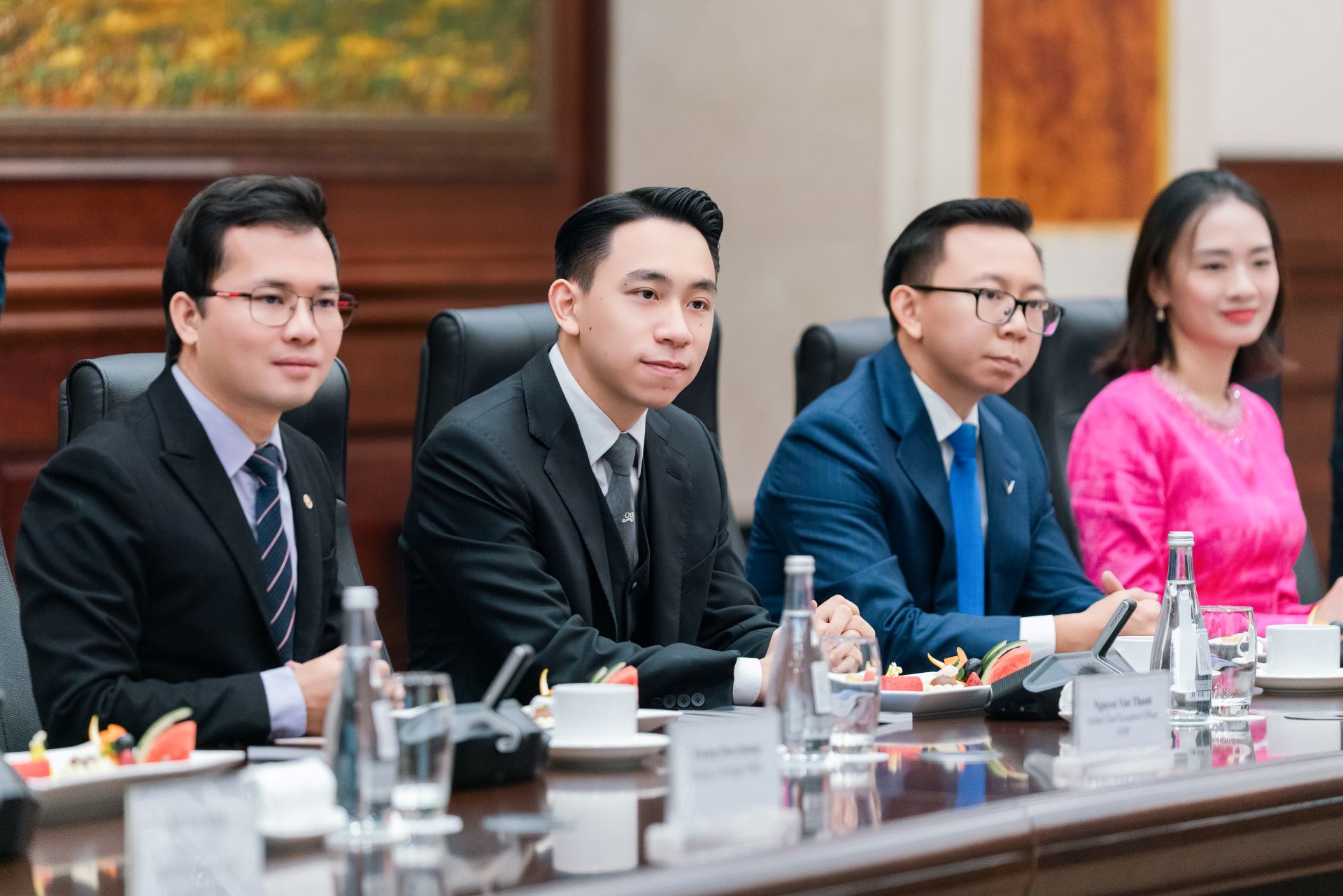 Thủ tướng New Zealand ấn tượng với dàn xe điện VinFast- Ảnh 6. Thủ tướng New Zealand ấn tượng với dàn xe điện VinFast- Ảnh 6.