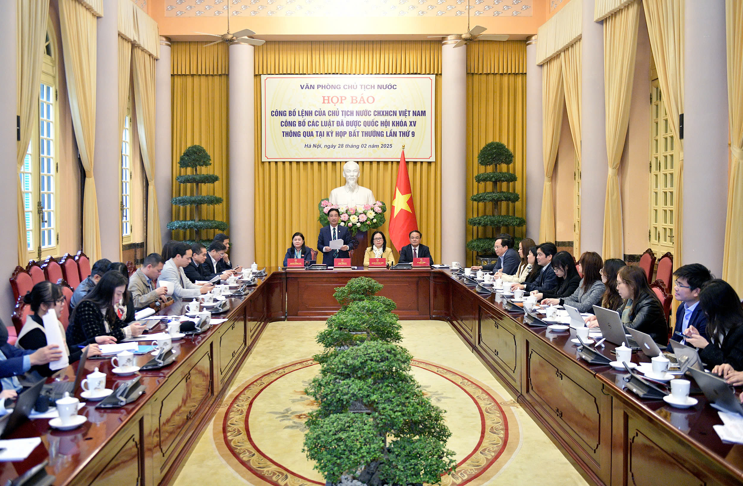 Tăng số lượng Phó Thủ tướng, Phó Chủ tịch Quốc hội sau tinh gọn là bình thường- Ảnh 2. Tăng số lượng Phó Thủ tướng, Phó Chủ tịch Quốc hội sau tinh gọn là bình thường- Ảnh 2.