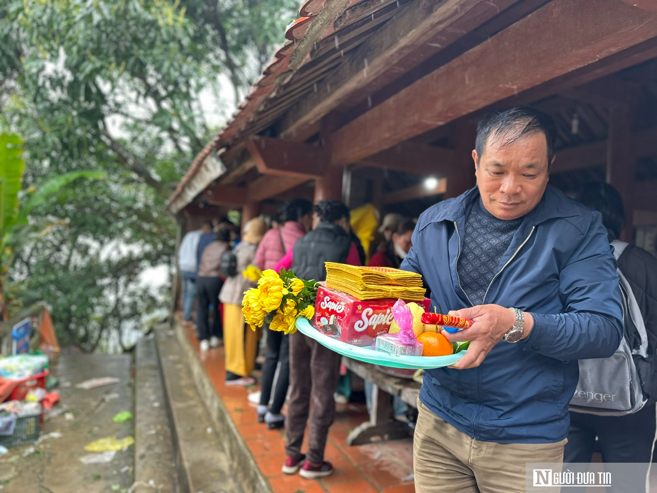 Hàng nghìn du khách đội mưa về Chùa Hương Tích khai hội- Ảnh 2.