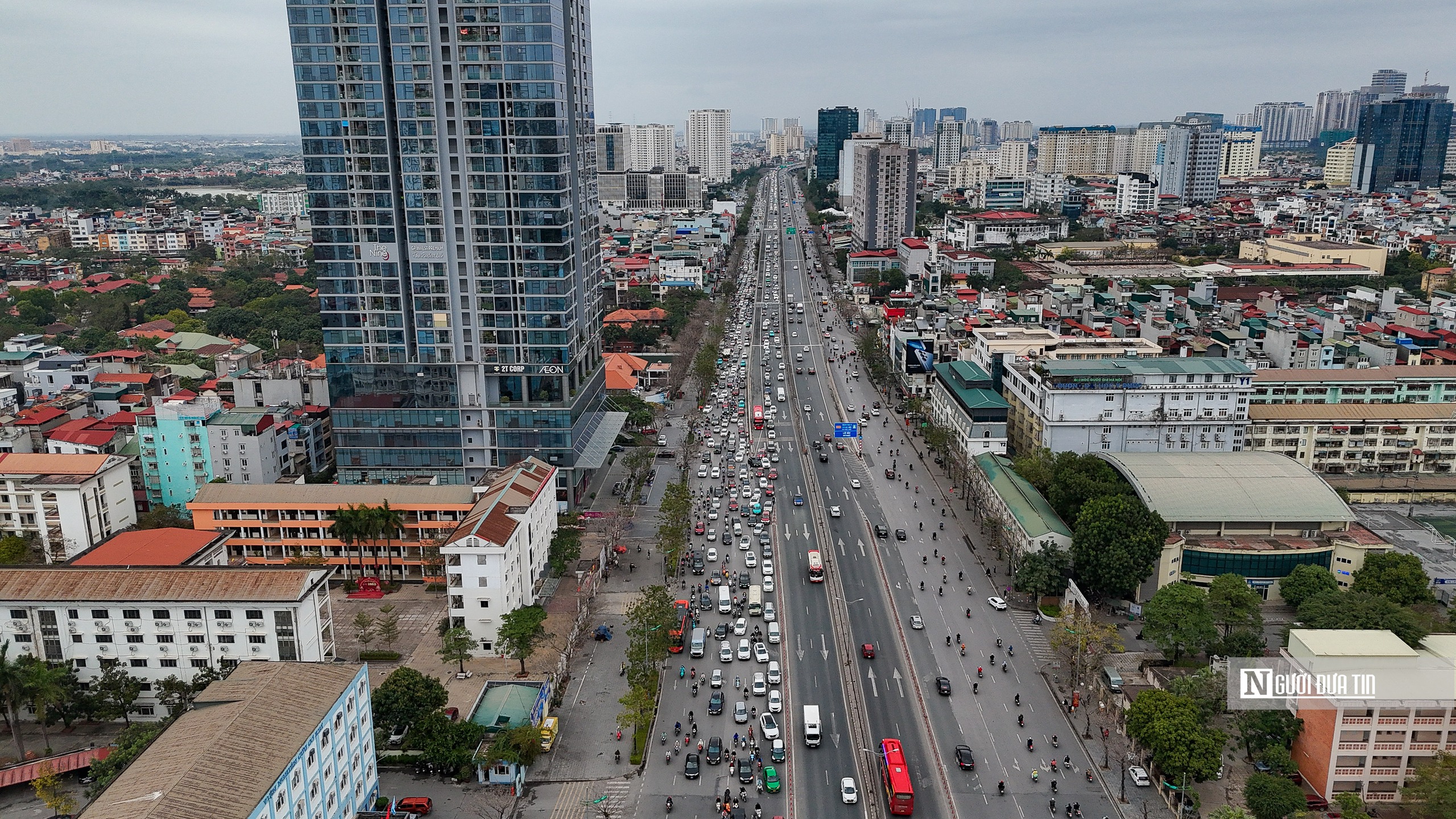 Đường phố Hà Nội thông thoáng ngày đầu đi làm năm Ất Tỵ- Ảnh 1.