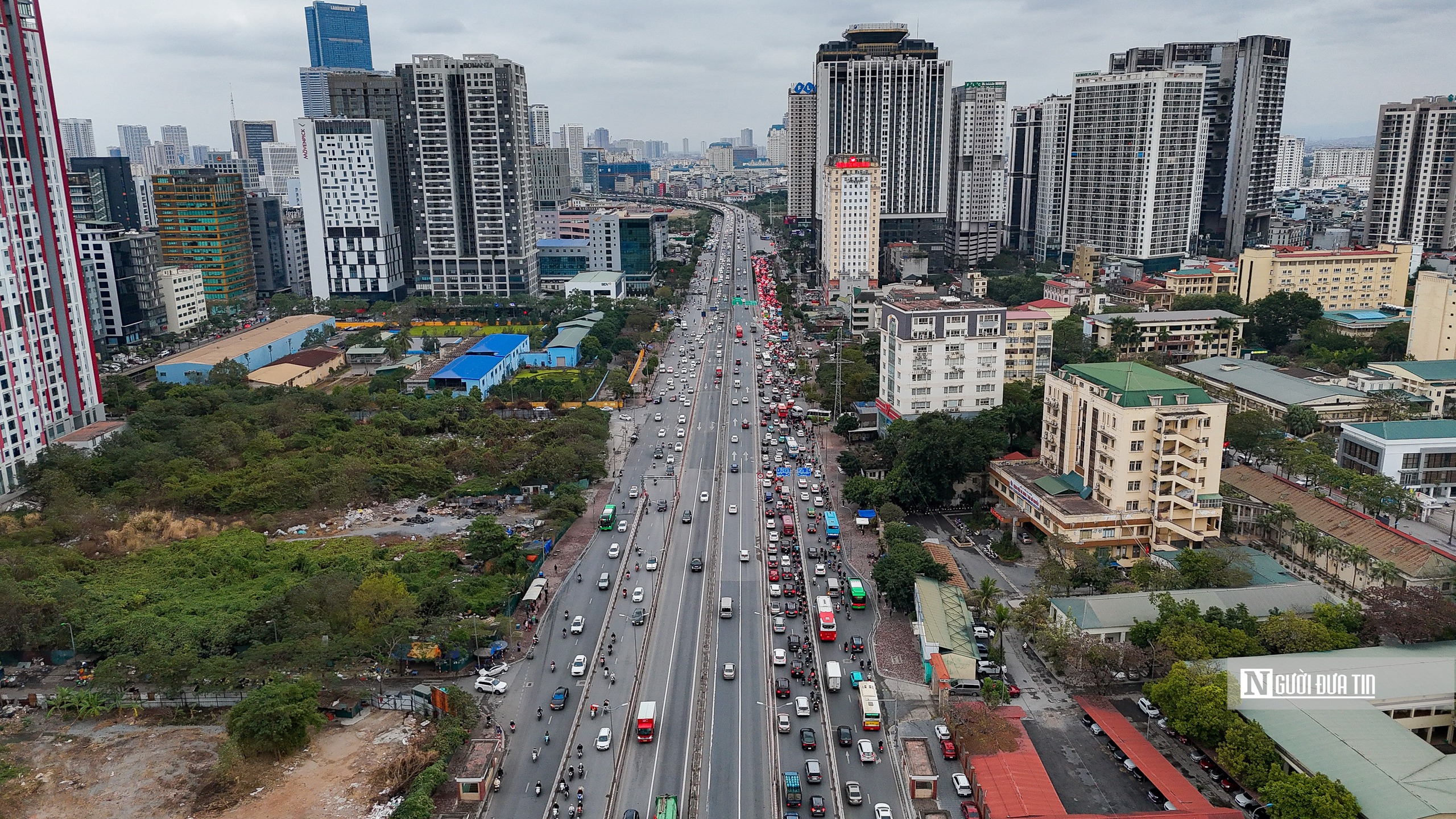 Đường phố Hà Nội thông thoáng ngày đầu đi làm năm Ất Tỵ- Ảnh 6.