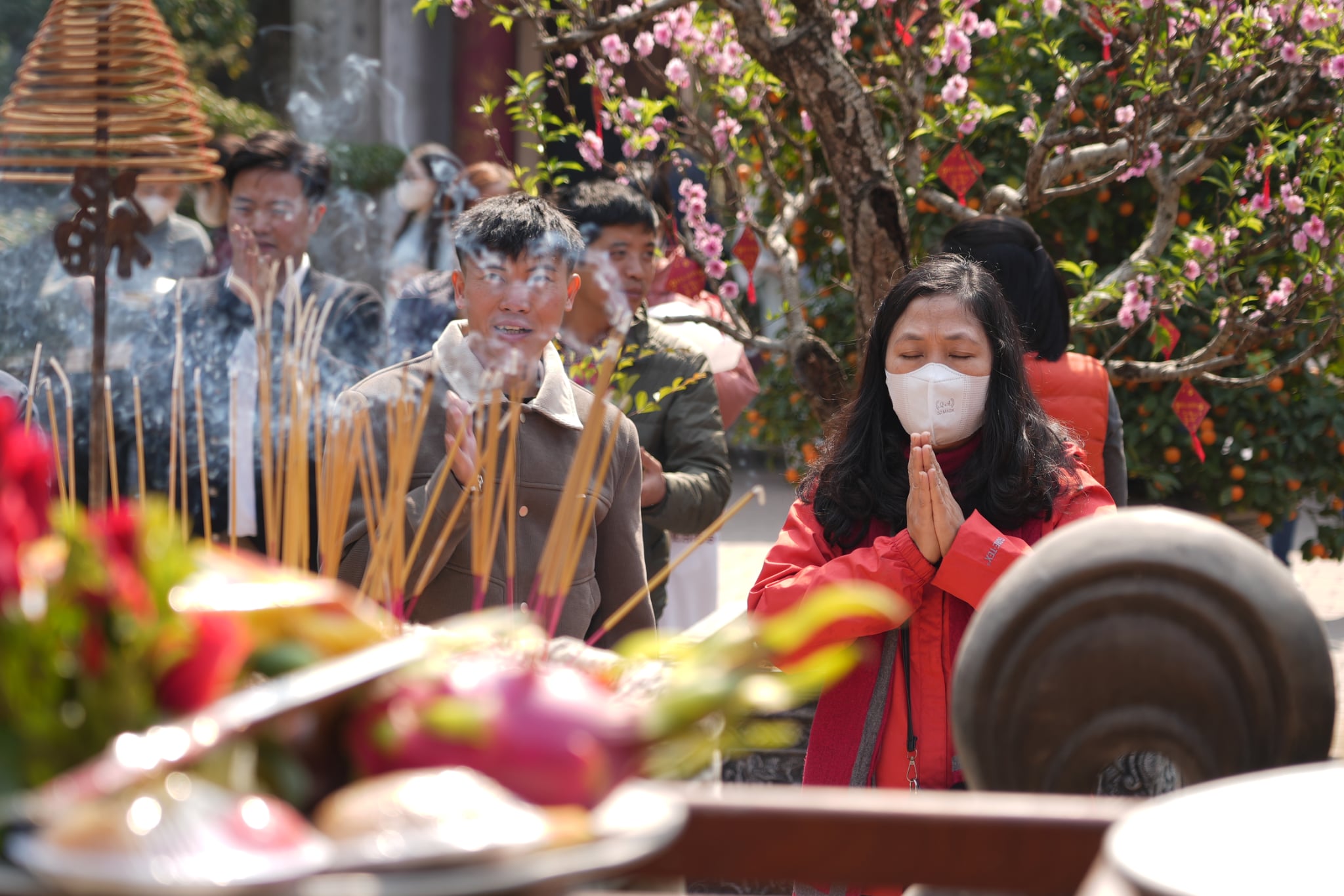 Những người dửng dưng với vàng trong ngày vía Thần tài- Ảnh 1.