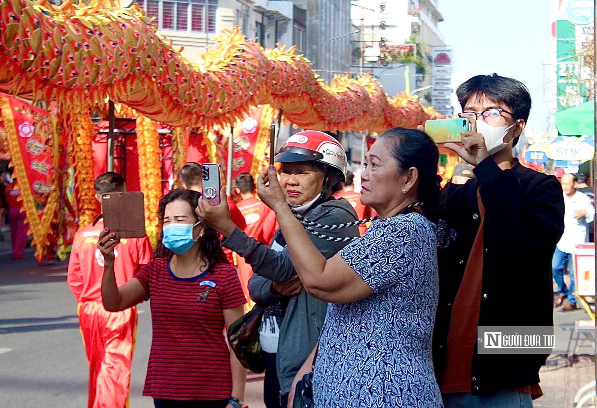 Biển người tham gia lễ rước Quan Thánh Đế quân ở Tp.HCM- Ảnh 3.