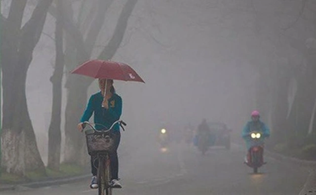Nồm ẩm bao phủ miền Bắc trước khi không khí lạnh "lạ thường" quay lại- Ảnh 1.