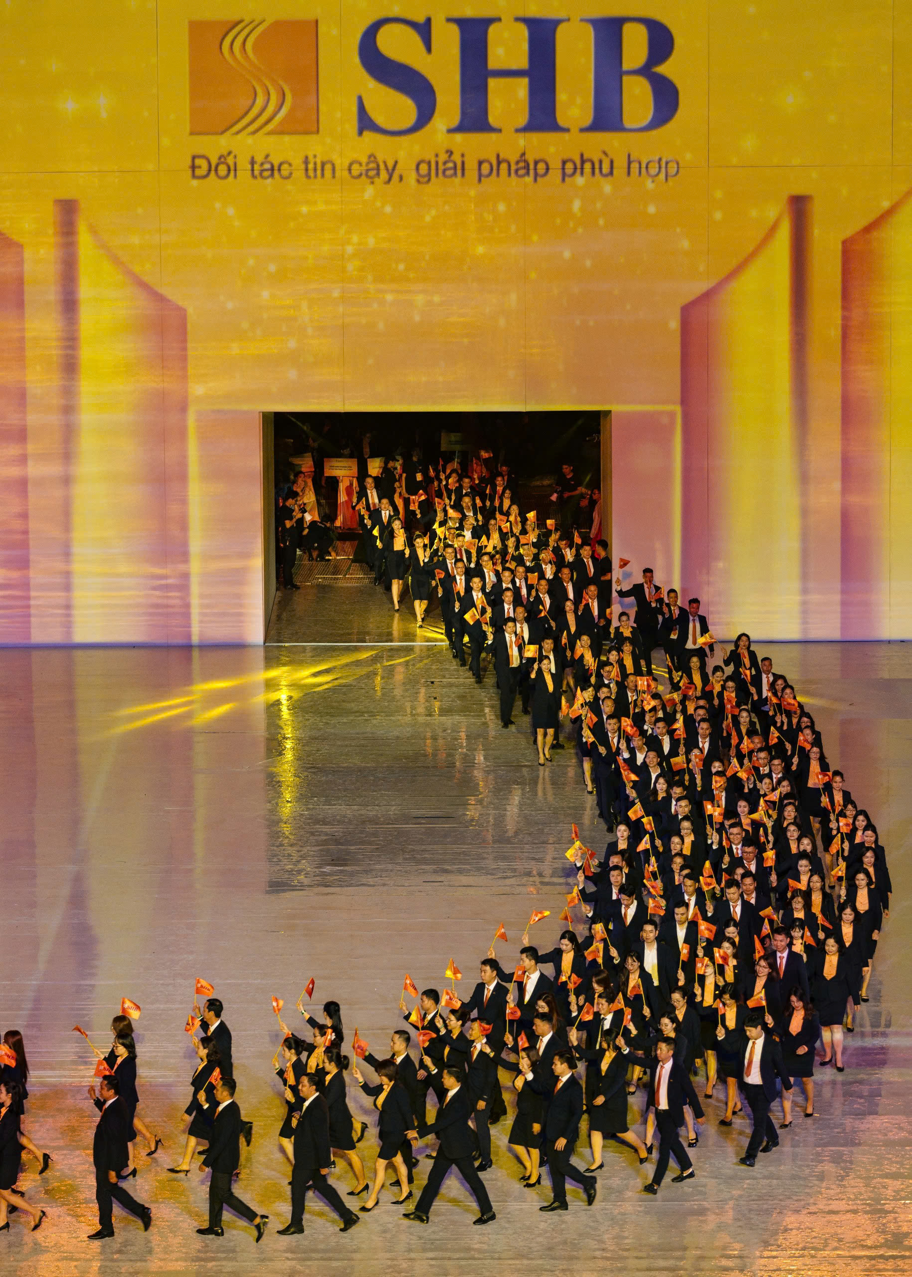 Ngày hội Văn hóa SHB – T&T 2025: Ba thập kỷ “Nhất Tâm”, vững bước cùng đất nước vươn Tầm- Ảnh 2. Ngày hội Văn hóa SHB – T&T 2025: Ba thập kỷ “Nhất Tâm”, vững bước cùng đất nước vươn Tầm- Ảnh 2.