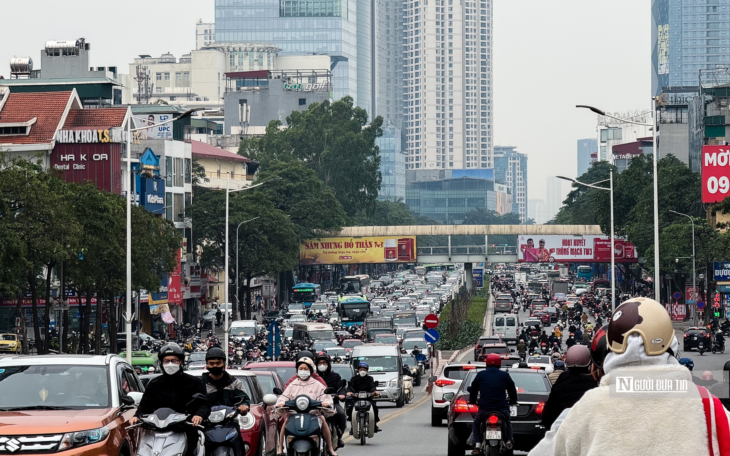 Hà Nội: Dòng xe nối đuôi dài hàng km chờ thoát khỏi đại lộ Thăng Long- Ảnh 7.