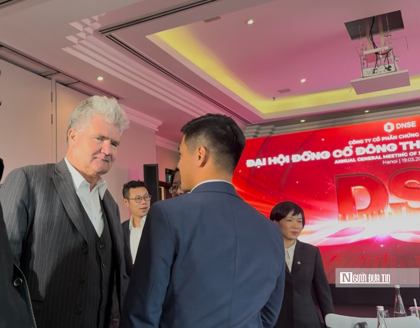 "Cá mập" Pyn Elite Fund tham dự ĐHĐCĐ Chứng khoán DNSE- Ảnh 1. "Cá mập" Pyn Elite Fund tham dự ĐHĐCĐ Chứng khoán DNSE- Ảnh 1.