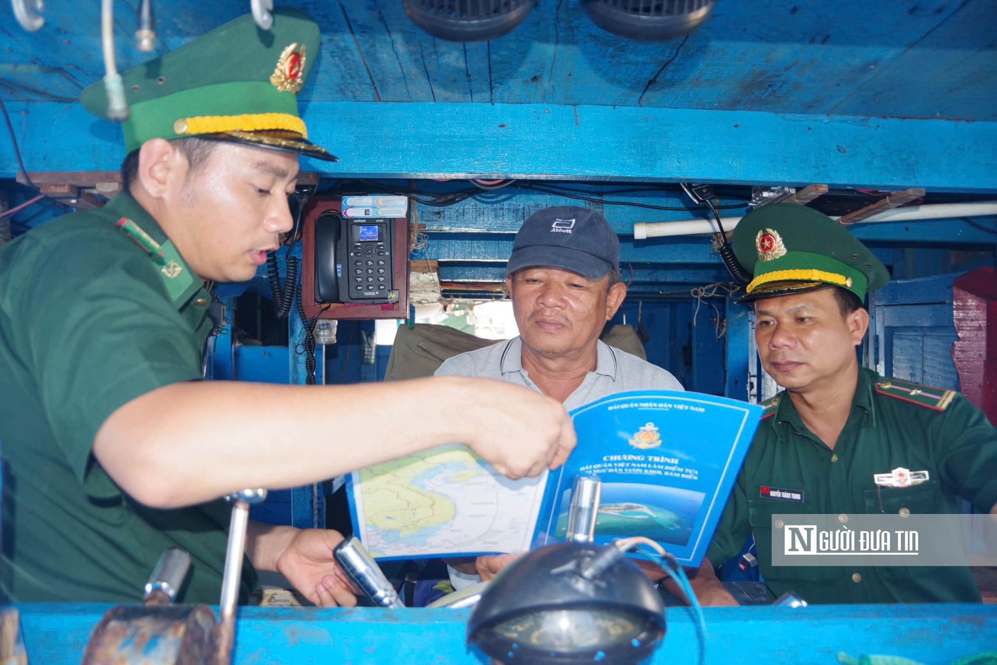 Ngư dân Hoài Nhơn được tuyên truyền liên tục, nhờ đó tình trạng vi phạm pháp luật trên biển giảm hẳn.