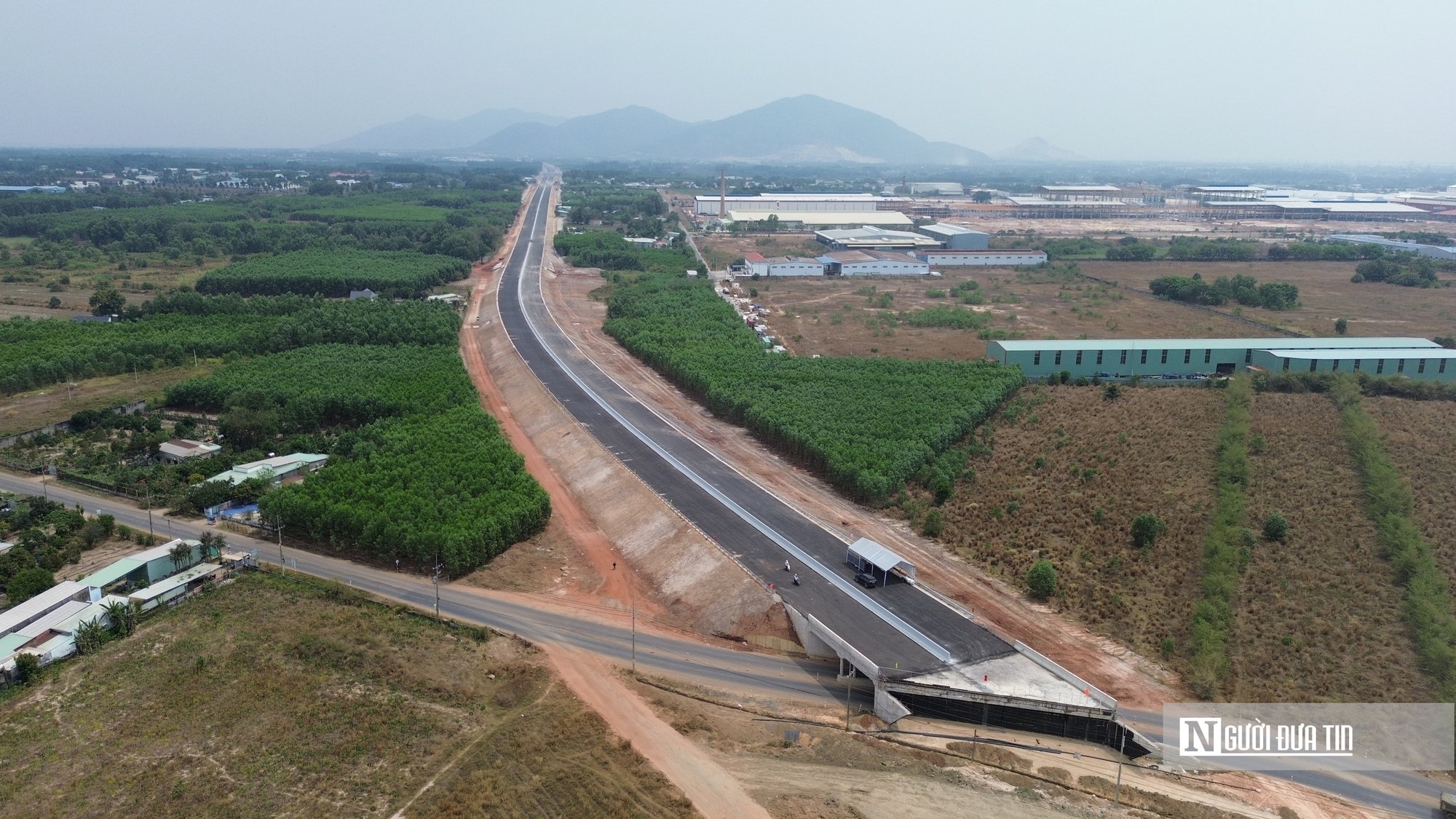 Cao tốc Biên Hòa - Vũng Tàu đoạn qua Bà Rịa - Vũng Tàu dự kiến thông xe kỹ thuật vào cuối tháng 4/2025- Ảnh 2.