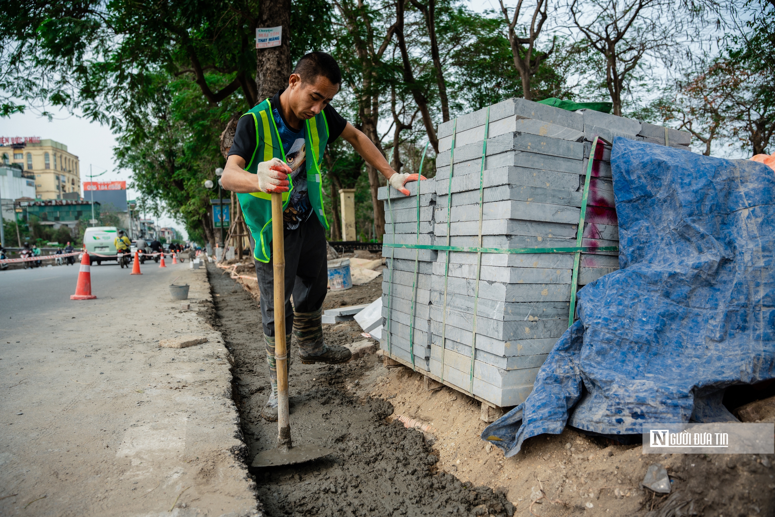 Hà Nội hạ hàng rào cải tạo vỉa hè Công viên Thống nhất - Ảnh 11.