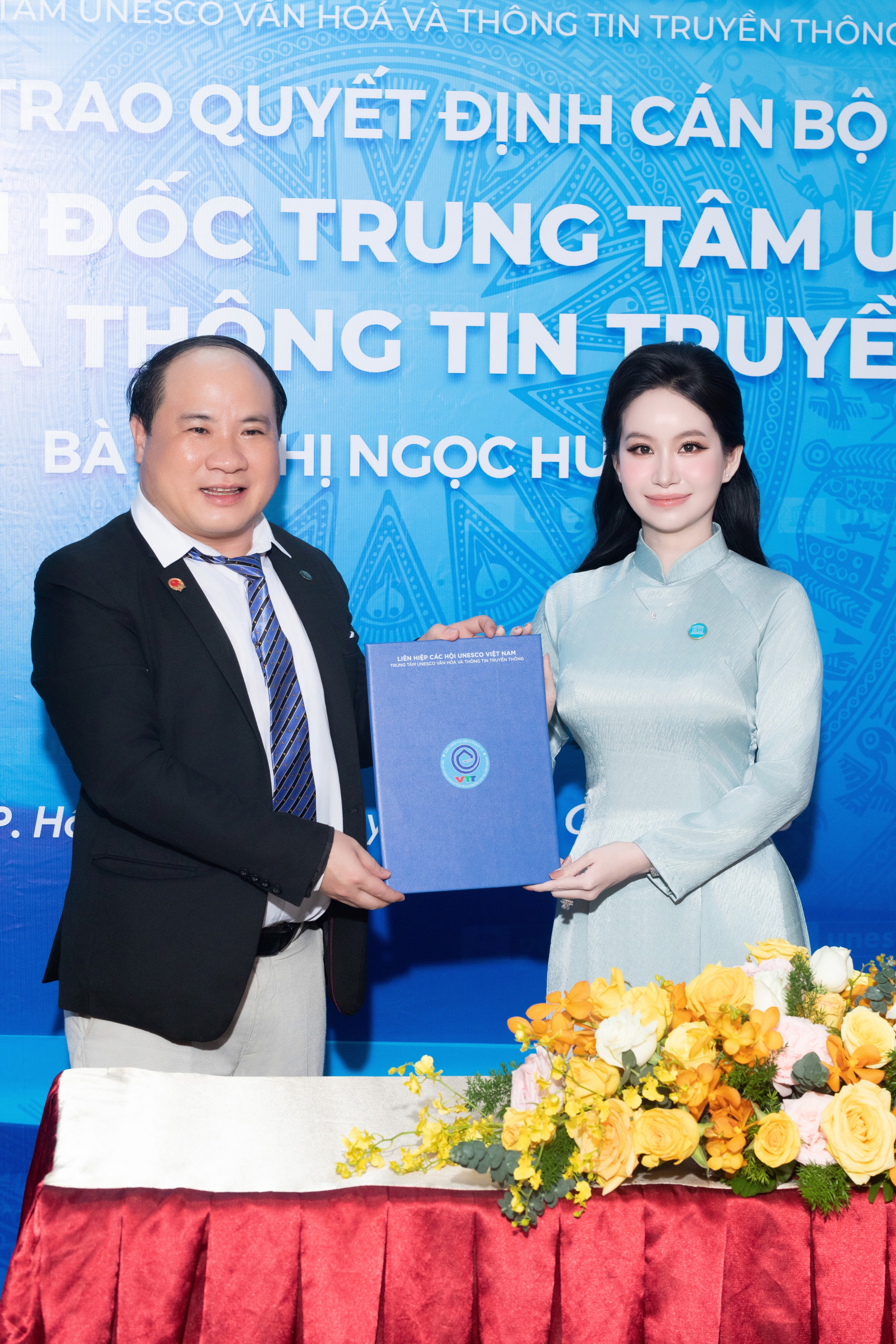 Chân dung, tiểu sử bà Võ Thị Ngọc Huyền - Tân Phó Giám đốc Trung tâm UNESCO Văn hóa và Thông tin Truyền thông - Ảnh 6.