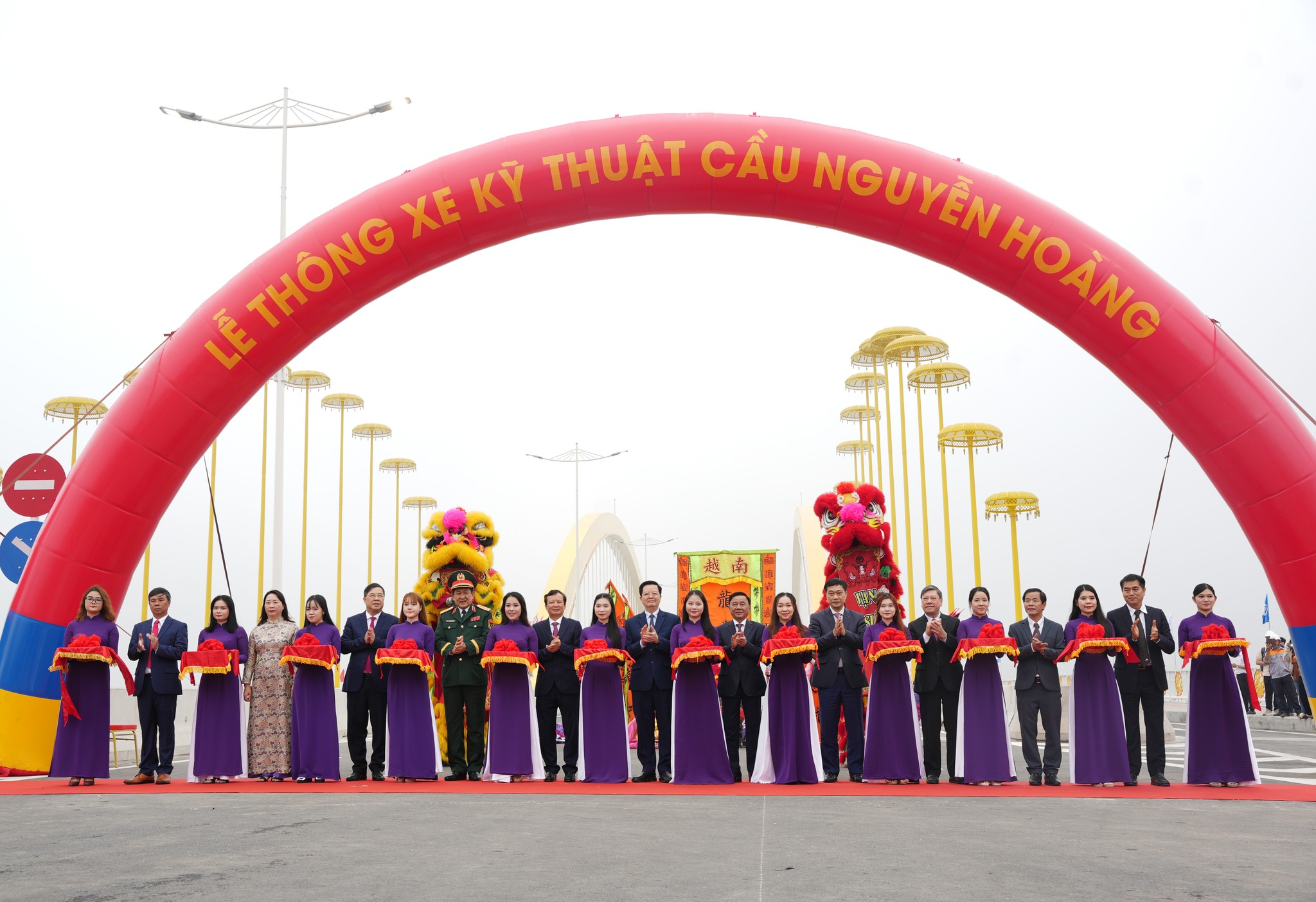 Phản hồi trước thông tin cầu Nguyễn Hoàng ở Huế thiết kế “đạo nhái”- Ảnh 1.