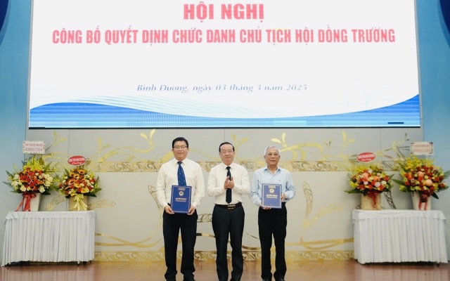 Nguyên Giám đốc Sở TT&TT Bình Dương chính thức làm Chủ tịch Hội đồng Trường ĐH Thủ Dầu Một
