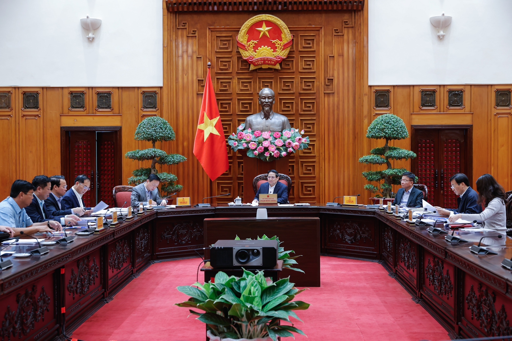 Thủ tướng: Khẩn trương chuẩn bị cho APEC 2027 tại Phú Quốc- Ảnh 2. Thủ tướng: Khẩn trương chuẩn bị cho APEC 2027 tại Phú Quốc- Ảnh 2.