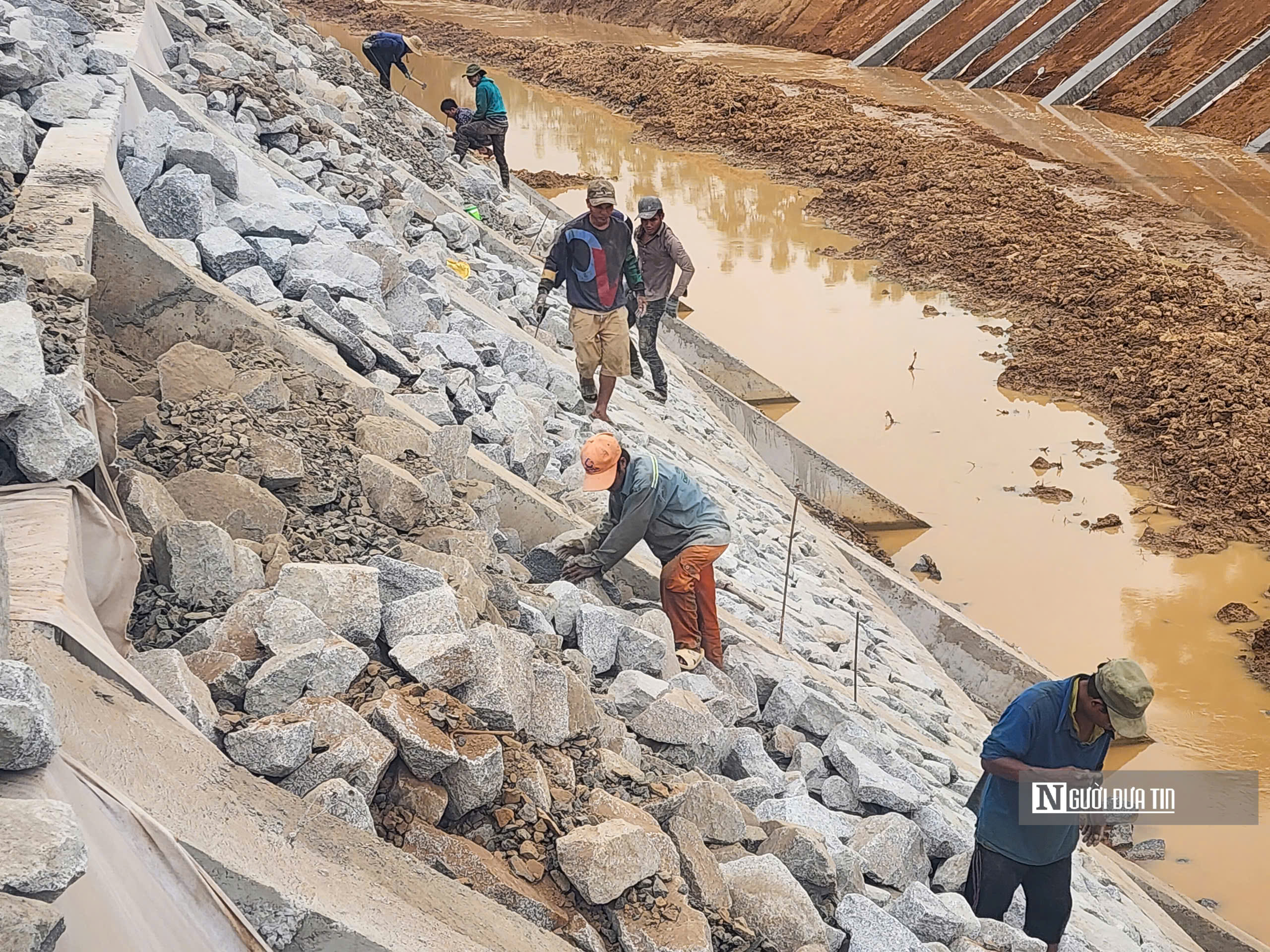 Bình Phước đẩy nhanh tiến độ dự án 646 tỷ đồng chống ngập úng- Ảnh 5.