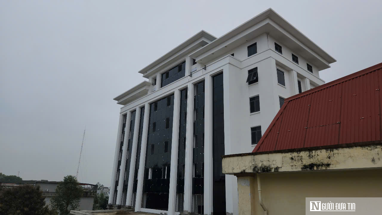 Lý do trụ sở cấp huyện ở Thanh Hóa tăng vốn từ 45 - 52 tỷ đồng trước ngày giải thể- Ảnh 3. Lý do trụ sở cấp huyện ở Thanh Hóa tăng vốn từ 45 - 52 tỷ đồng trước ngày giải thể- Ảnh 3.