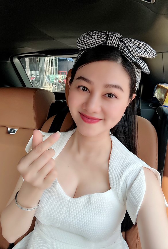Cô đào tài hoa và xinh đẹp bậc nhất làng cải lương sở hữu nhiều tài sản giá trị, tuổi 44 vẫn lẻ bóng- Ảnh 10. Cô đào tài hoa và xinh đẹp bậc nhất làng cải lương sở hữu nhiều tài sản giá trị, tuổi 44 vẫn lẻ bóng- Ảnh 10.