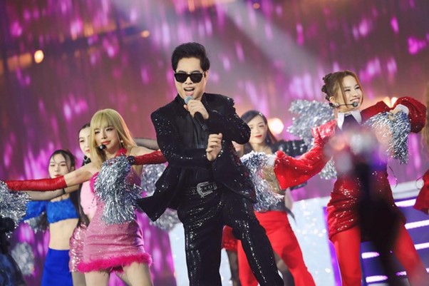 Nam nghệ sĩ tự nhận mình "nghèo nhất showbiz Việt", sở hữu biệt thự "kỳ lạ" hàng trăm tỷ- Ảnh 13. Nam nghệ sĩ tự nhận mình "nghèo nhất showbiz Việt", sở hữu biệt thự "kỳ lạ" hàng trăm tỷ- Ảnh 13.