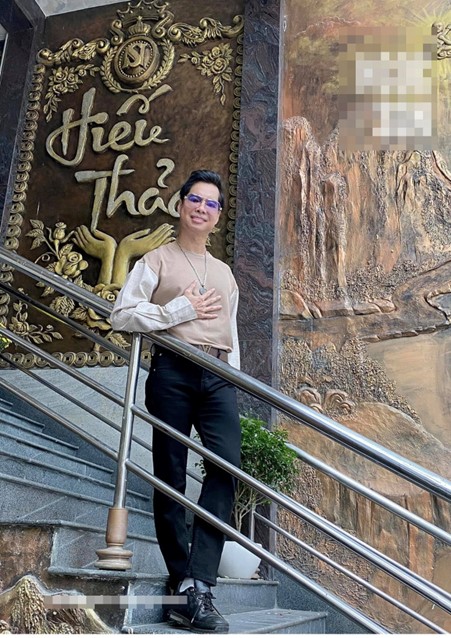 Nam nghệ sĩ tự nhận mình "nghèo nhất showbiz Việt", sở hữu biệt thự "kỳ lạ" hàng trăm tỷ- Ảnh 3. Nam nghệ sĩ tự nhận mình "nghèo nhất showbiz Việt", sở hữu biệt thự "kỳ lạ" hàng trăm tỷ- Ảnh 3.